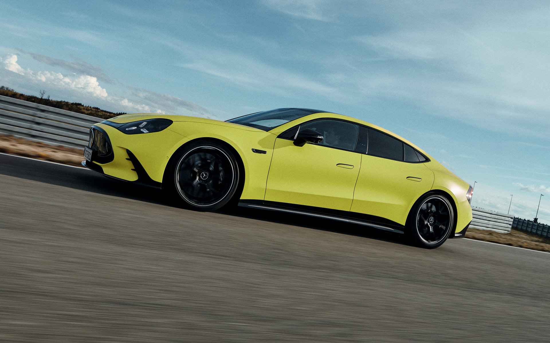 Das neue Mercedes-AMG GT 4-Türer Coupé: Revolutionäre Performance. Maximale Intensität.The new Mercedes-AMG GT 4-Door Coupé: Revolutionary performance. Maximum intensity.