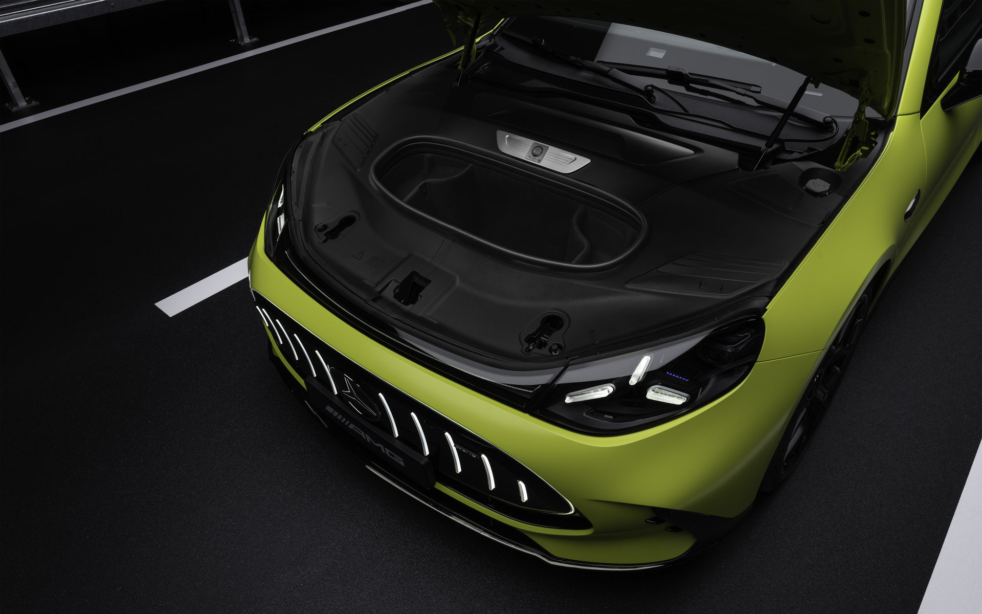 Das neue Mercedes-AMG GT 4-Türer Coupé: Revolutionäre Performance. Maximale Intensität.
The new Mercedes-AMG GT 4-Door Coupé: Revolutionary performance. Maximum intensity.