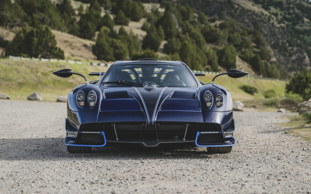 Η μοναδική χειροκίνητη Pagani Huayra Roadster στον κόσμο βγαίνει στο σφυρί και… είναι πολλά τα λεφτά!