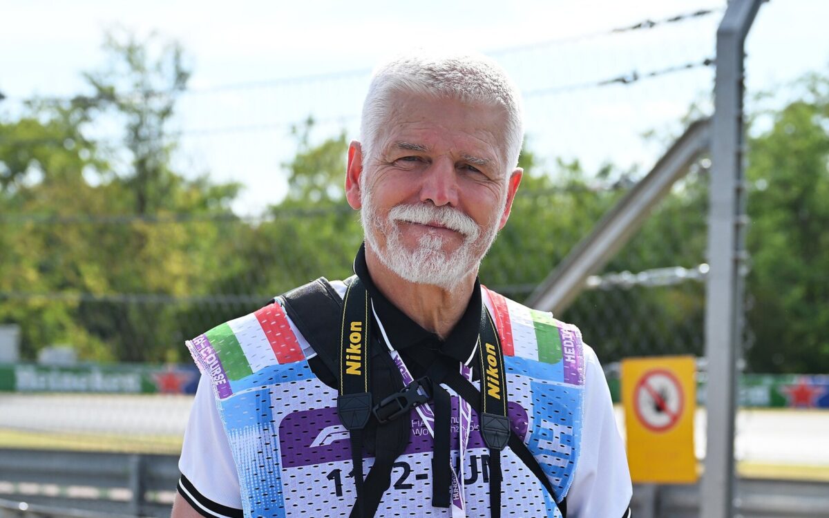 F1: Πρόεδρος ευρωπαϊκής χώρας εμφανίστηκε στο GP Ουγγαρίας ως φωτογράφος!