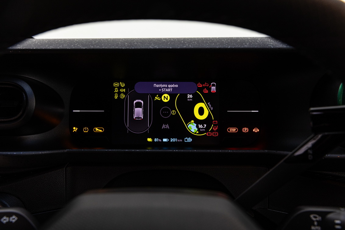 Renault=Twingo-E-Tech-electric-2026-first-drive (11)