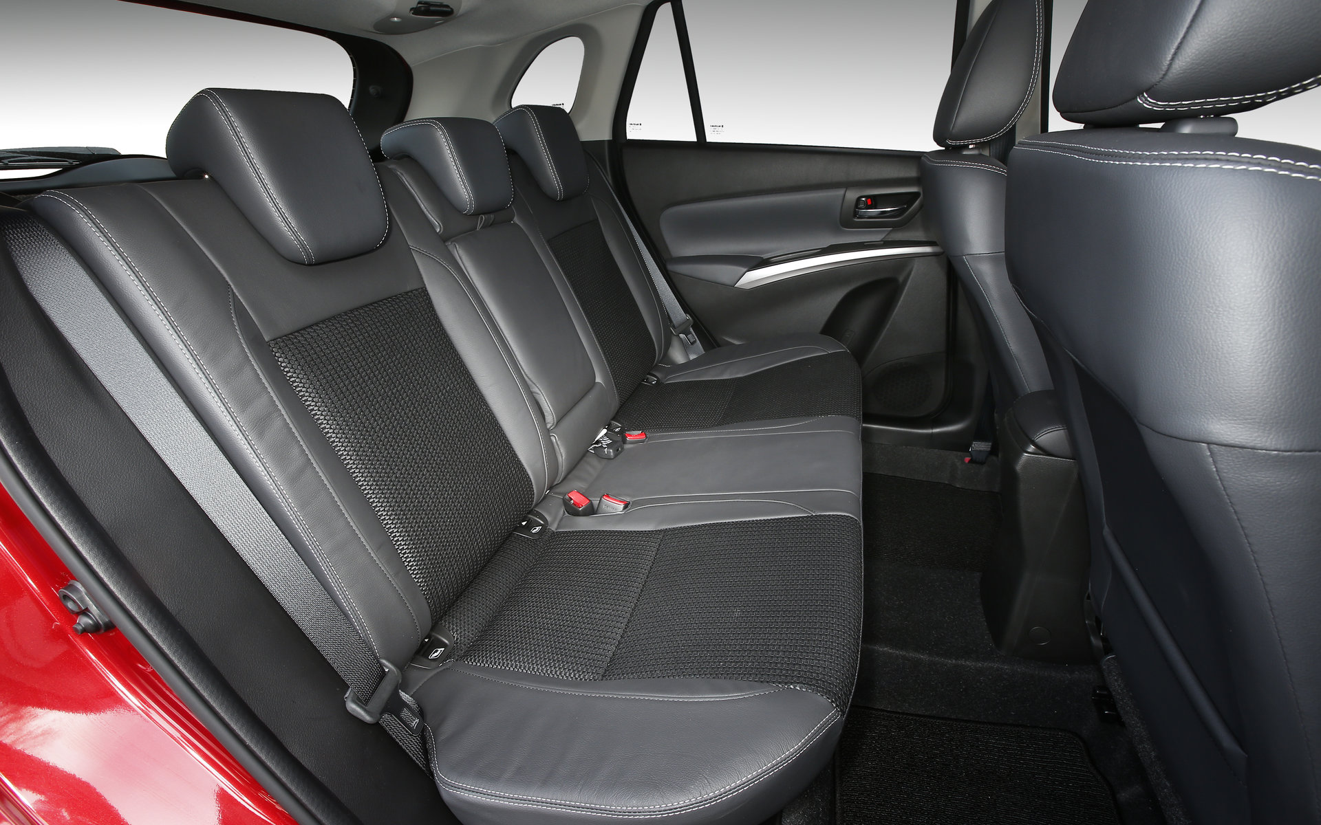 Suzuki-S-CROSS-6