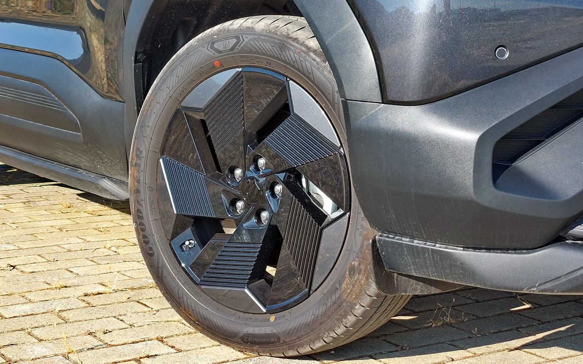 Suzuki-e-Vitara-electric-2026-test-drive-OnlyAuto (33)