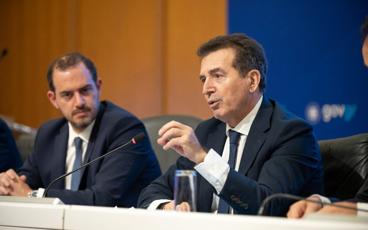 Τι είπε ο Χρυσοχοΐδης για τα ηλεκτρικά πατίνια και τα ναρκοτέστ