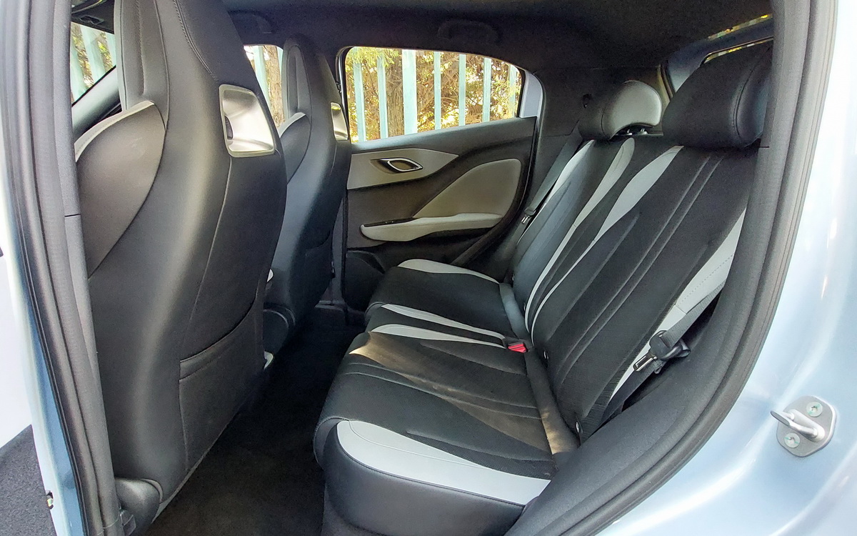 BYD-Dolphin-Surf-Boost-Test-Drive-OnlyAuto-2026-08 (15)