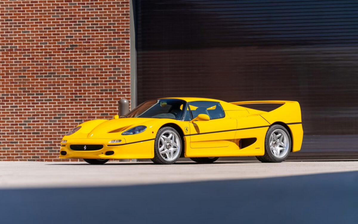 Αυτή η κίτρινη Ferrari F50 έγινε η ακριβότερη όλων των εποχών, με τιμή που κόβει την ανάσα
