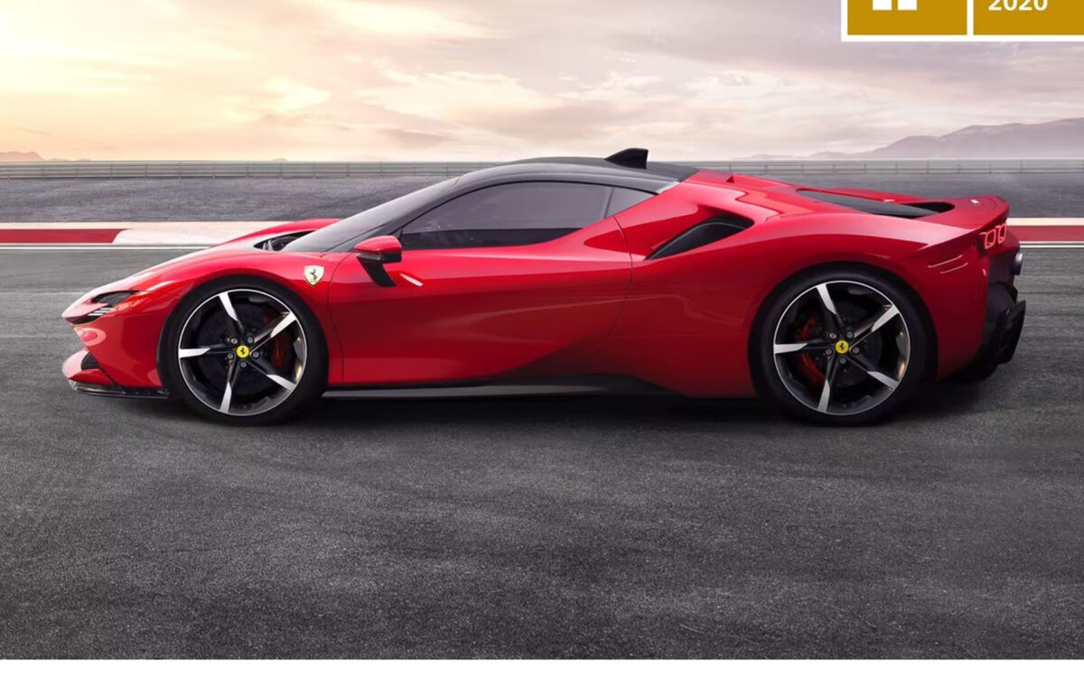 Superstar του NFL εξομολογείται την «εξάρτησή» του από τη Ferrari