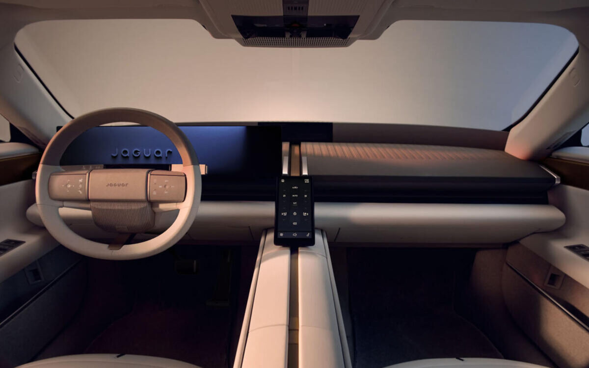 Επίσημο: Η Jaguar αποκαλύπτει το εσωτερικό της Type 01