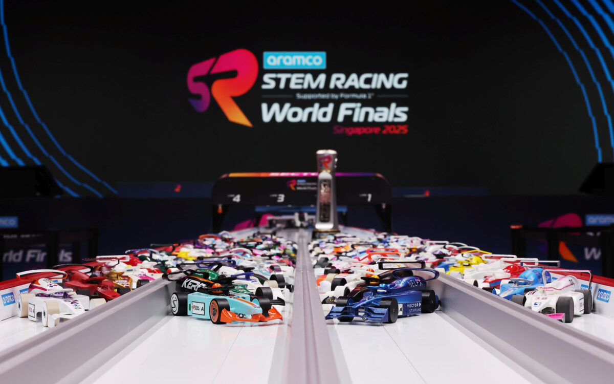 STEM Racing: Τέσσερις ελληνικές ομάδες στους Παγκόσμιους Τελικούς της Σιγκαπούρης