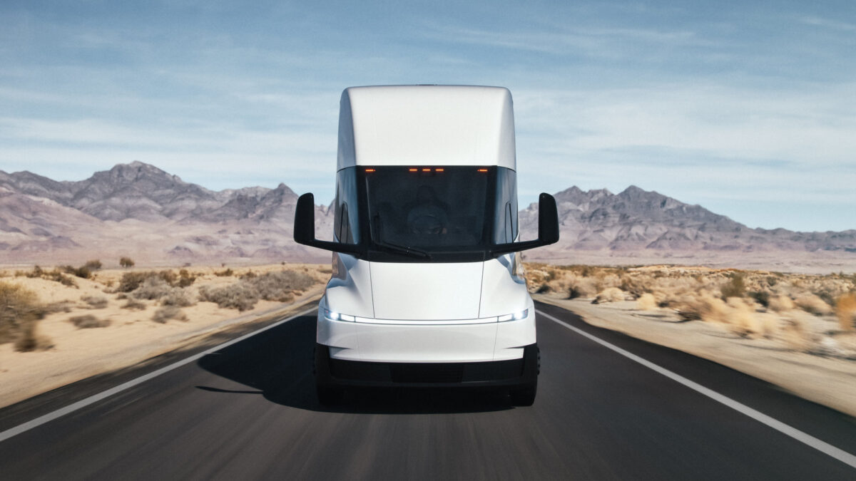Tesla Semi: Έρχεται Ευρώπη o ηλεκτρικός τράκτορας των 1.091 PS