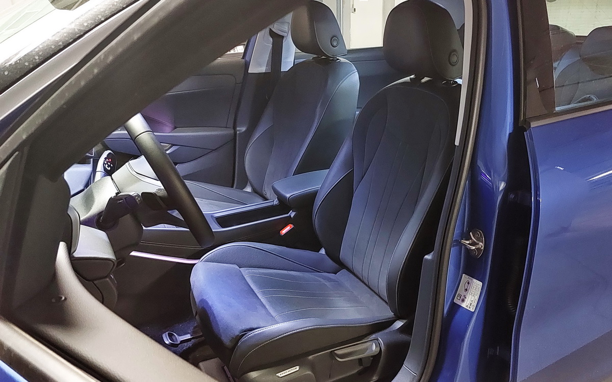 Volkswagen-VW-T-ROC-1.5eTSI-Mild-Hybrid-2026-OnlyAuto-Test-Drive-Review (20)