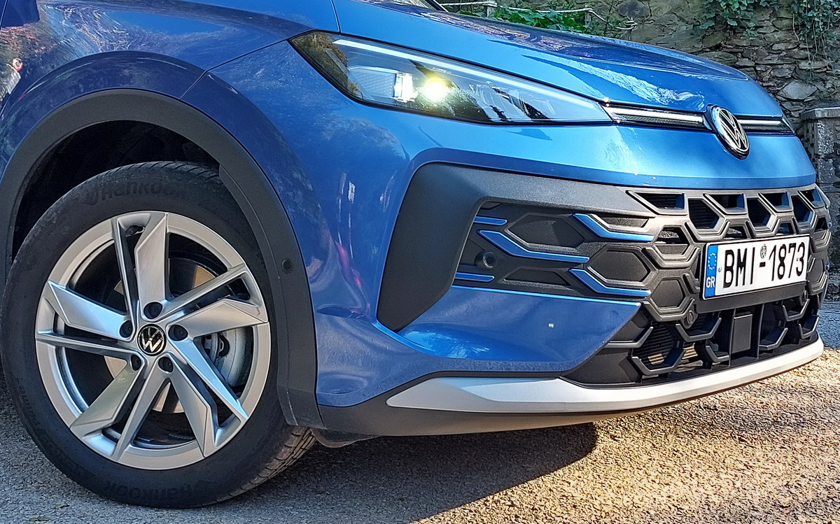 Volkswagen-VW-T-ROC-1.5eTSI-Mild-Hybrid-2026-OnlyAuto-Test-Drive-Review (3)