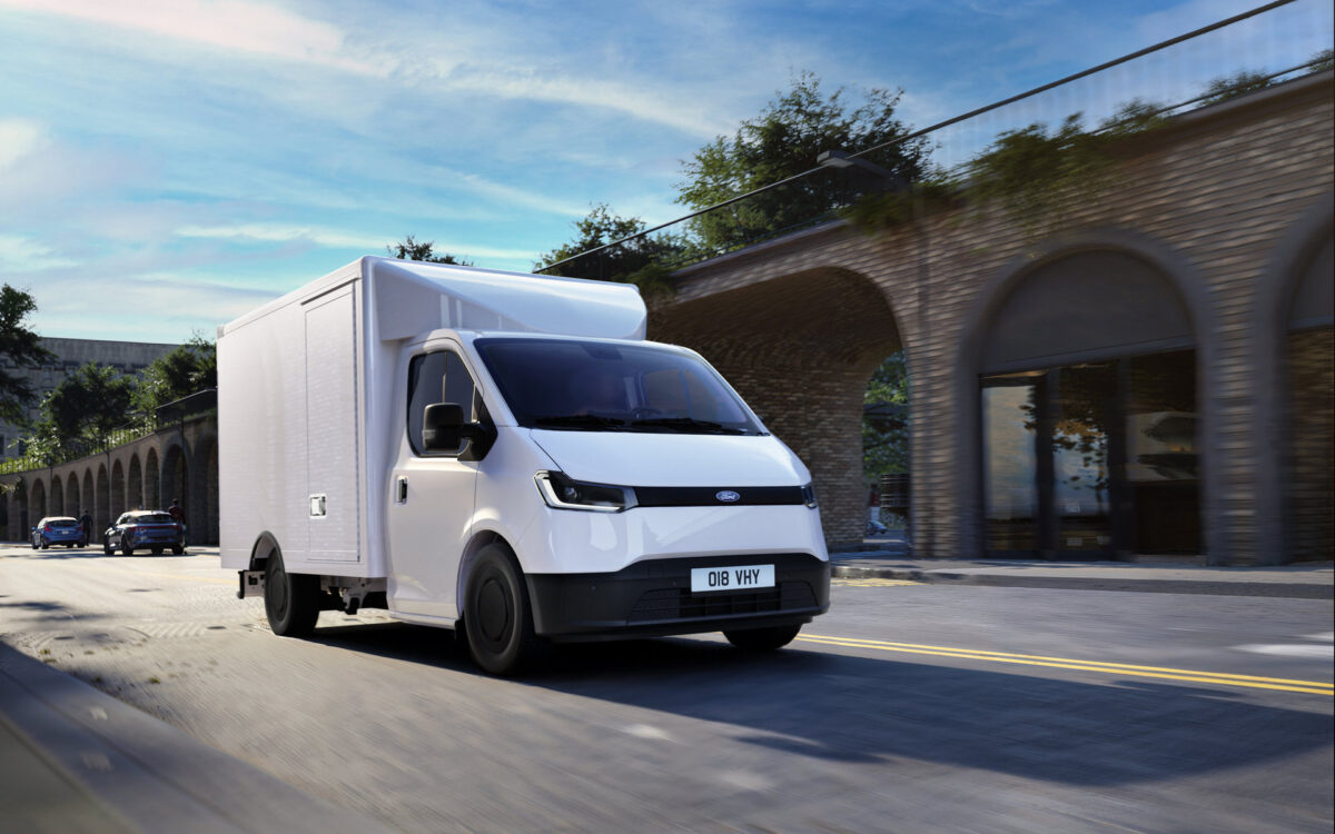 Ford Transit City Chassis Cab: Το ηλεκτρικό «εργαλείο» πόλης με έως 1.300 κιλά ωφέλιμο φορτίο