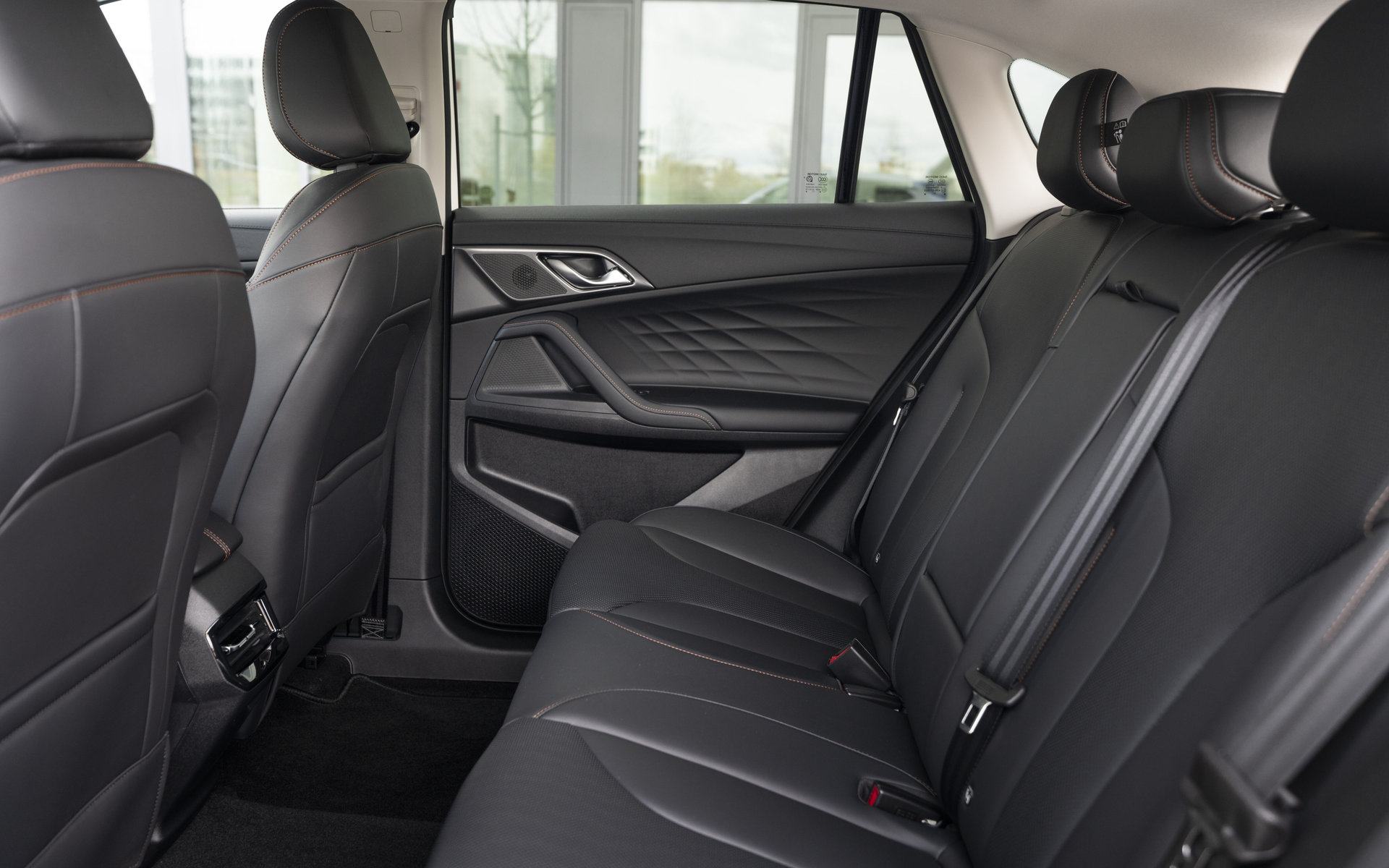 MG ZS Hybrid+ Luxury