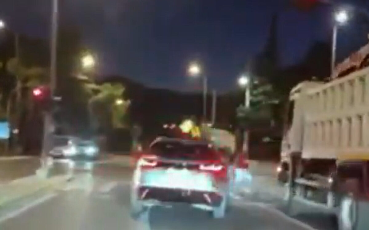 Συνελήφθη ο οδηγός που πέρασε με κόκκινο και παραλίγο να παρασύρει πεζό (video)