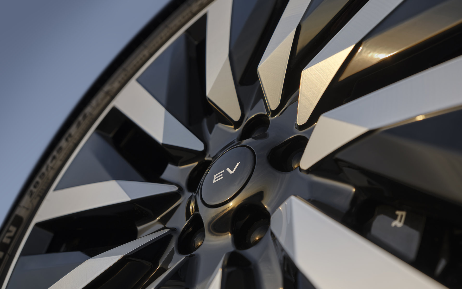 Range-Rover-Electric-9