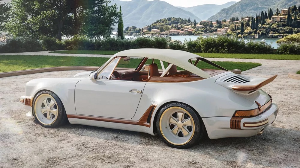 Singer-Louis-Vuitton-Porsche-911-11