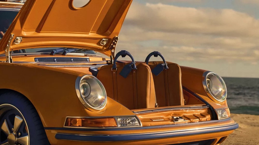Singer-Louis-Vuitton-Porsche-911-13