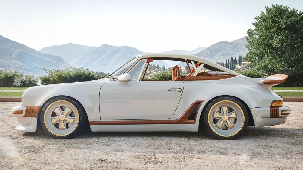 Singer-Louis-Vuitton-Porsche-911-2