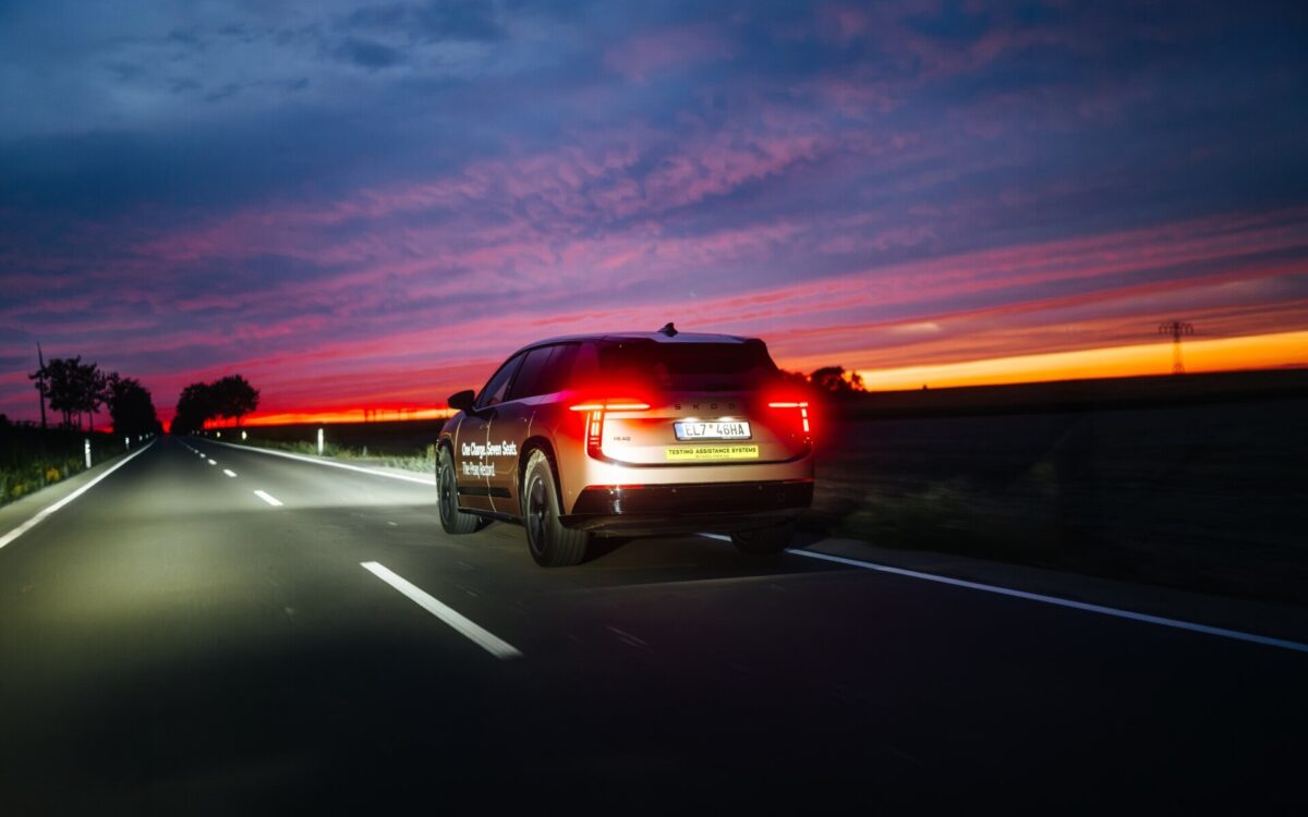 Πώς ένα ηλεκτρικό SUV έκανε 936 km με μία φόρτιση (video)