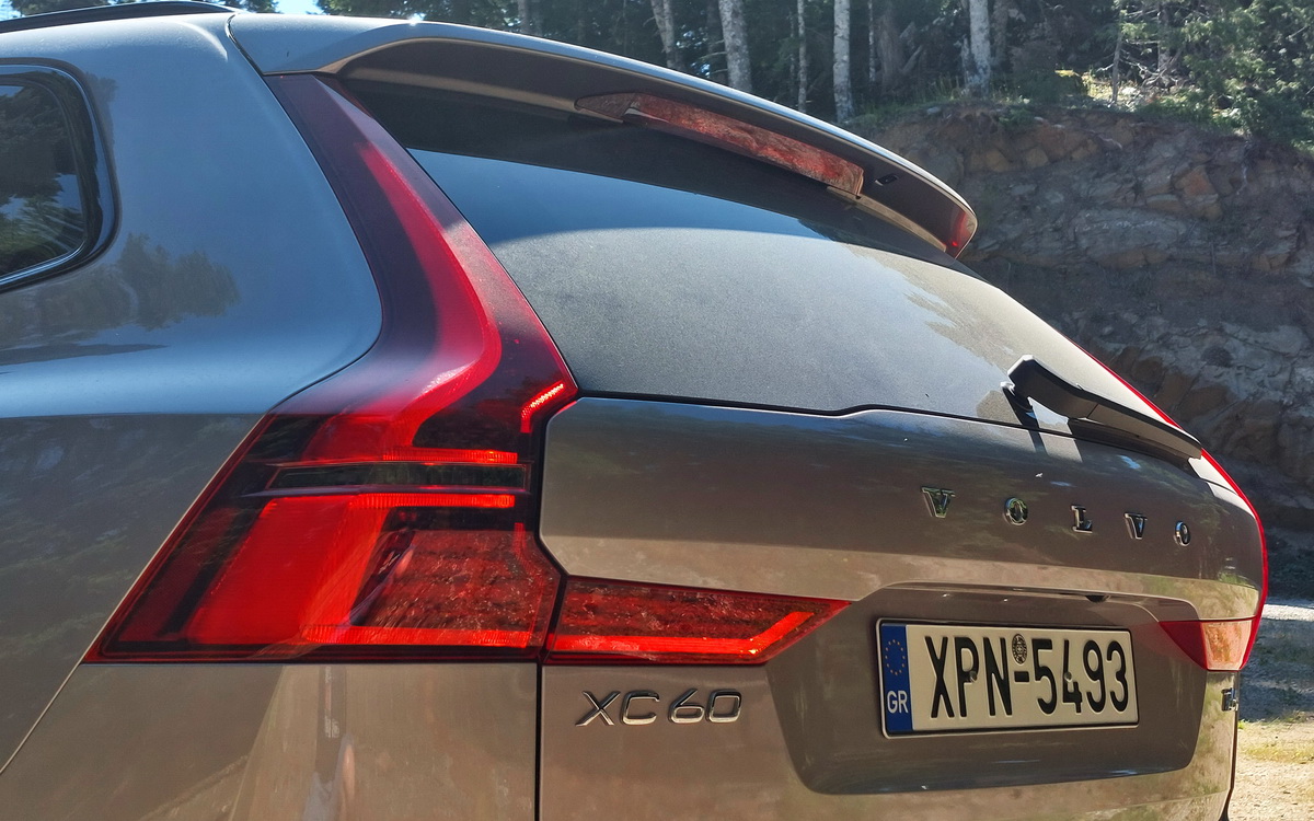 Volvo-XC60-2.0T-PHEV-T6-2026-OnlyAuto-Test-Drive (12)