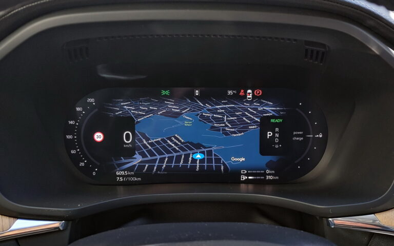 Volvo-XC60-2.0T-PHEV-T6-2026-OnlyAuto-Test-Drive (34)