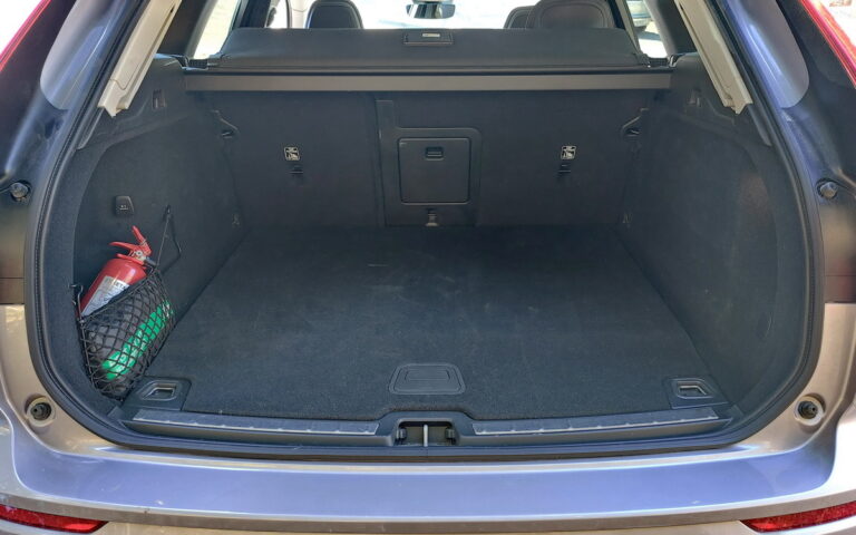 Volvo-XC60-2.0T-PHEV-T6-2026-OnlyAuto-Test-Drive (48)