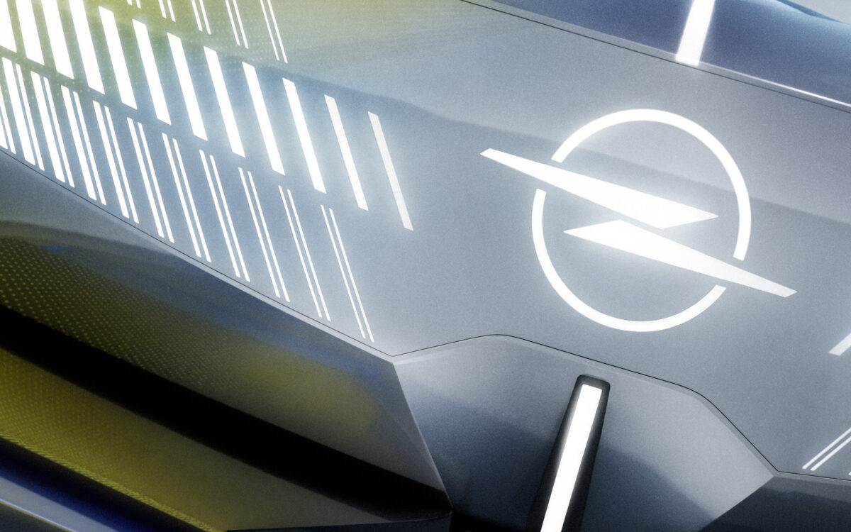 Opel STX Concept: Το πρωτότυπο που δείχνει το μέλλον των Sport Tourer