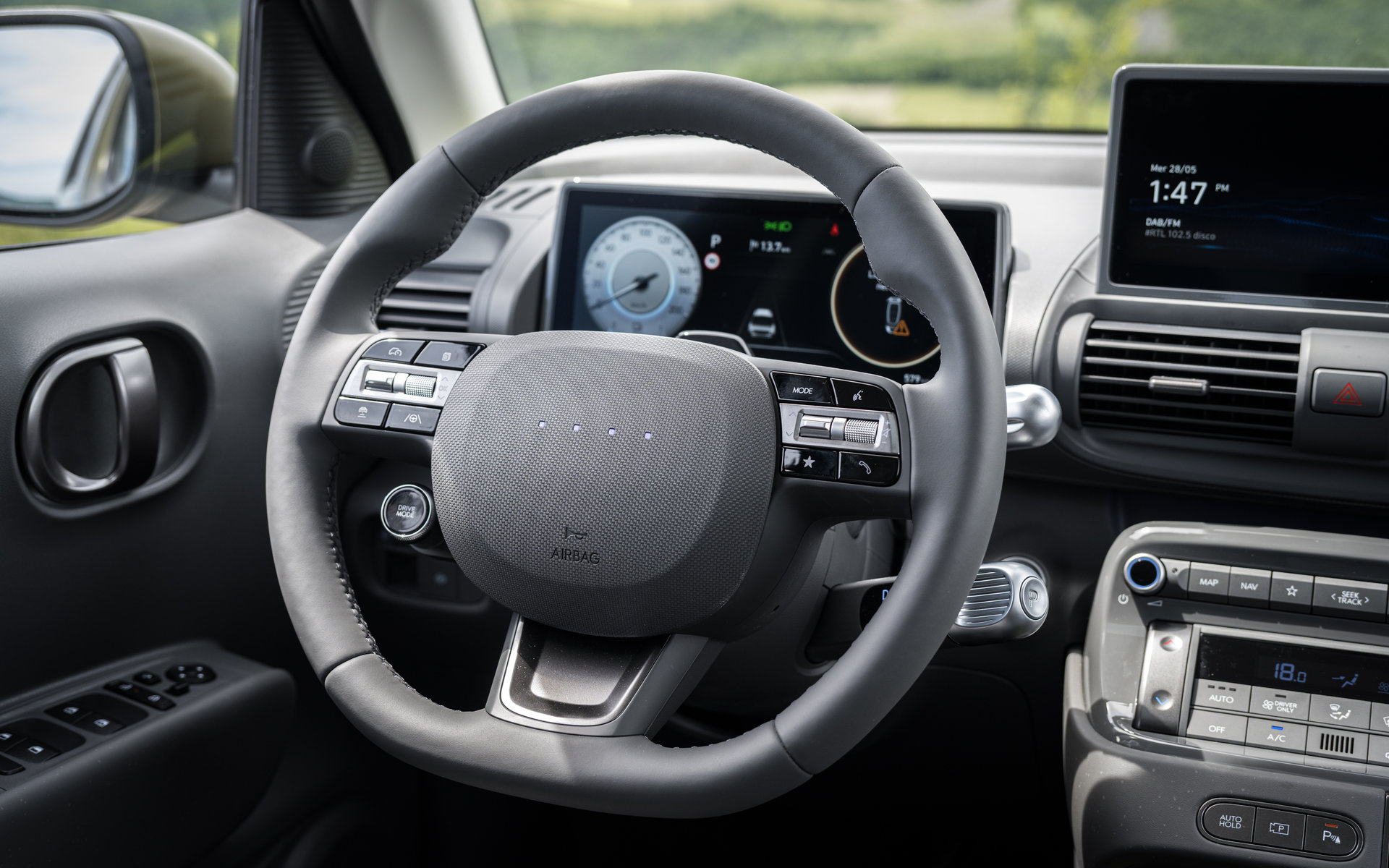 Hyundai-Inster-8
