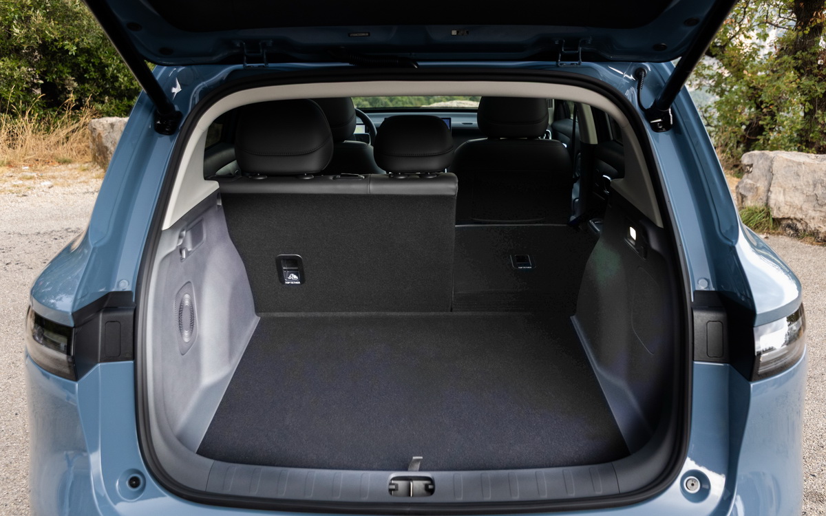 Leapmotor-B10-EV-interior-2026 (7)