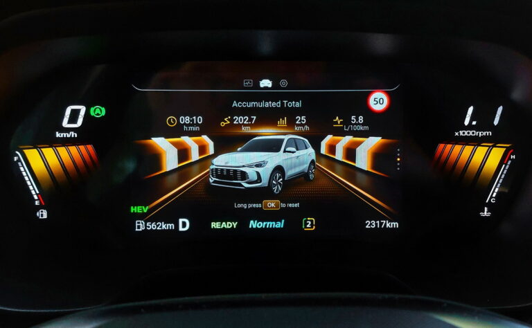 MG-ZS-MAX-HYBRID+2025-GREY (6)