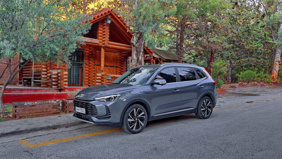 MG ZS MAX: Τιμές, Εκδόσεις & Εξοπλισμός του δημοφιλούς C-SUV