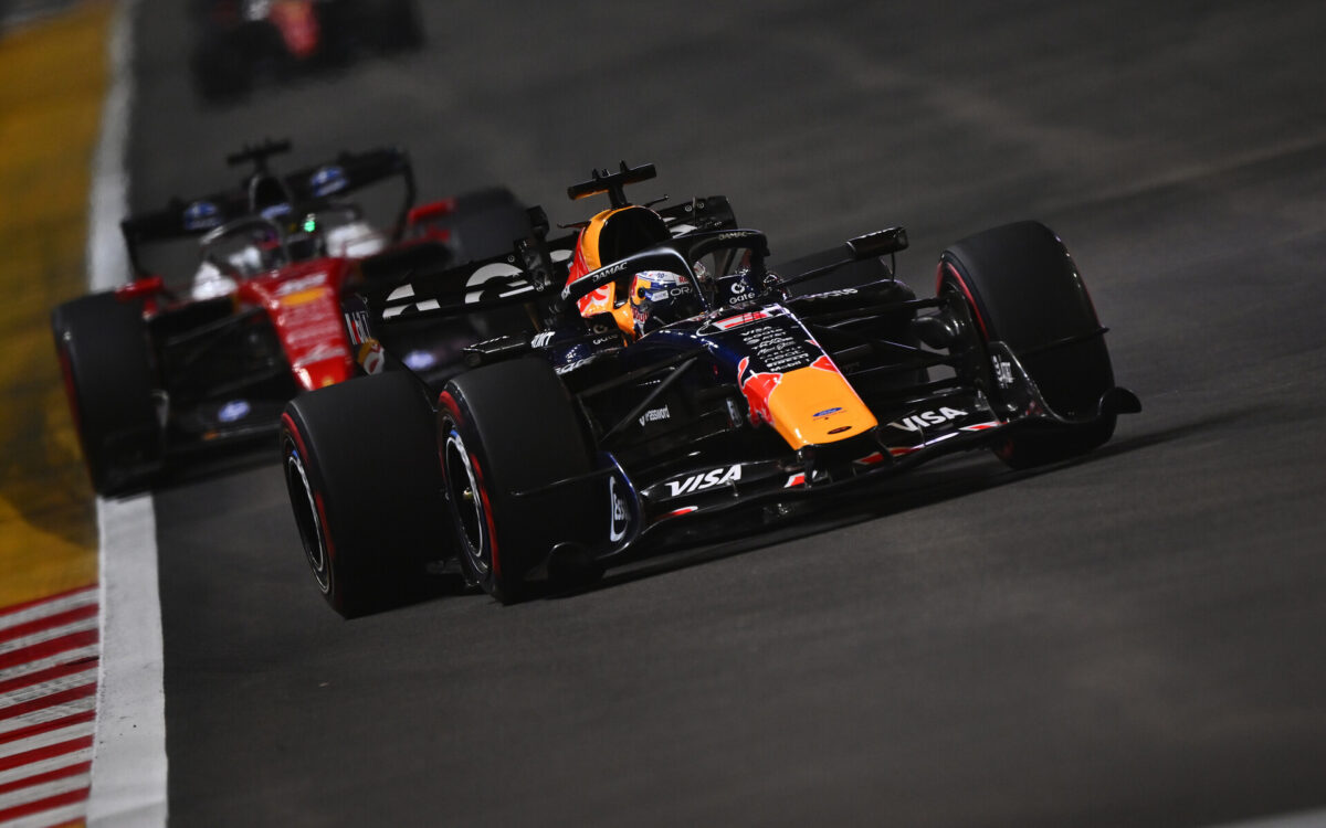 F1: Σε… mode πρωταθλητή ο Verstappen, νίκησε και στη Σιγκαπούρη (video)